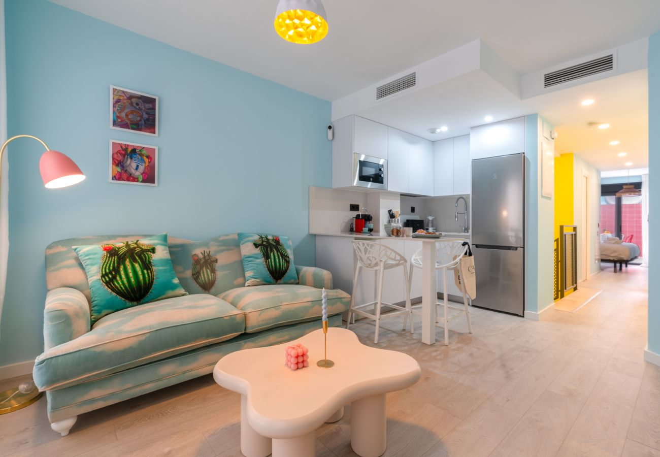 Apartamento en Málaga - Apto. artístico con mágico patio trasero, centro Málaga 