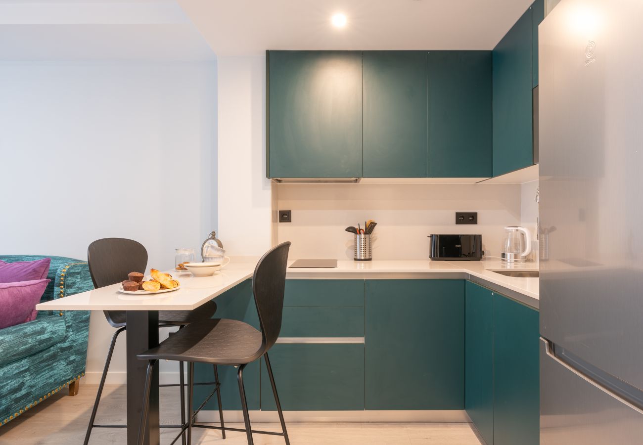 Apartamento en Málaga - Apto. diseño lúdico, centro Málaga, inspirado en un cuento de hadas