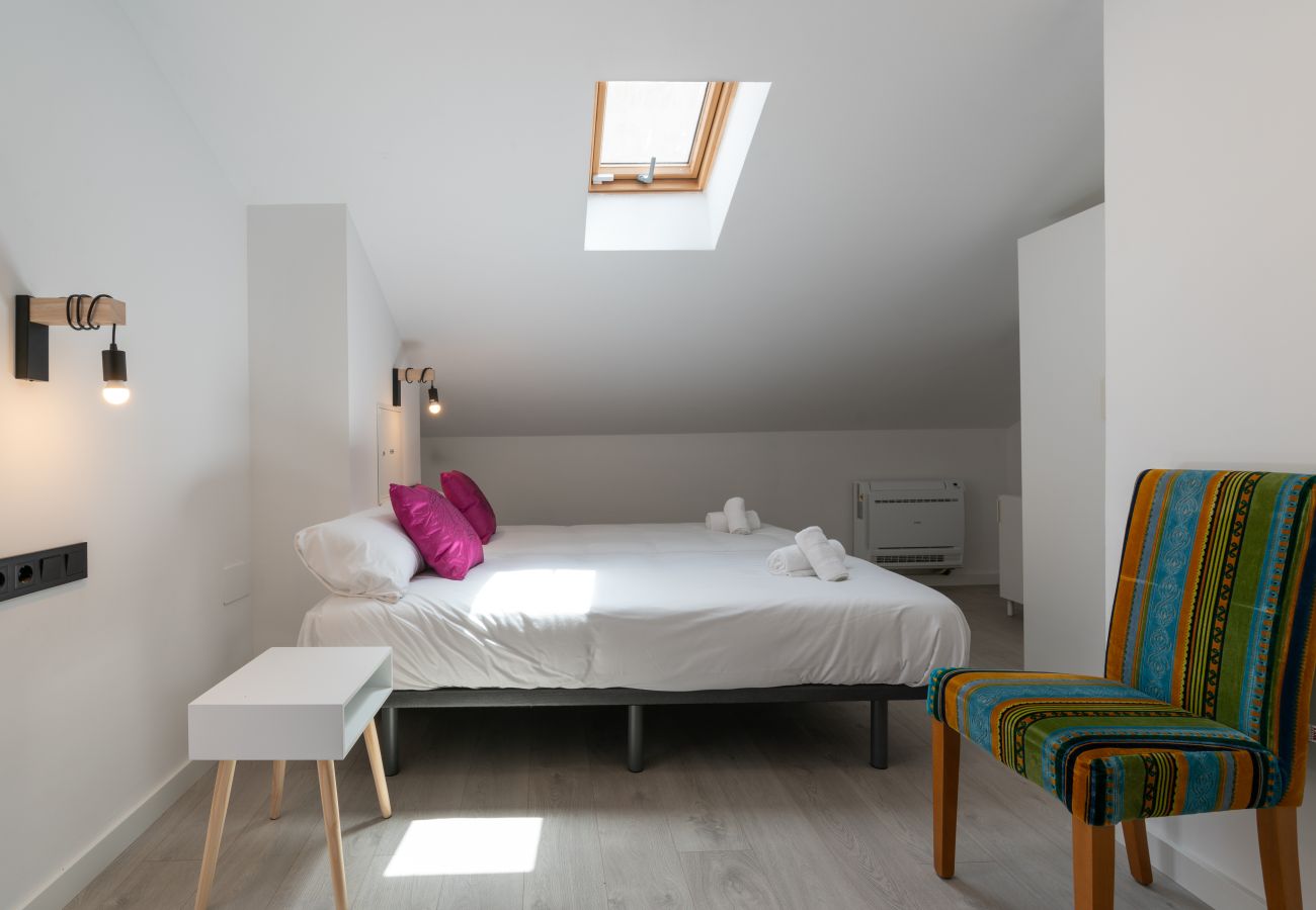 Apartamento en Málaga - Loft de artista bohemio, diseño vivo, centro de Málaga